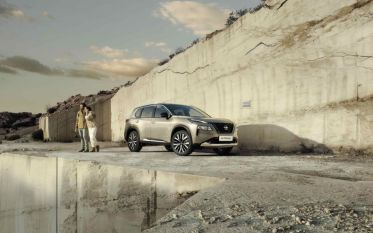 ТЕХНОЛОГІЯ e-4ORCE Новий погляд на повноприводні автомобілі.