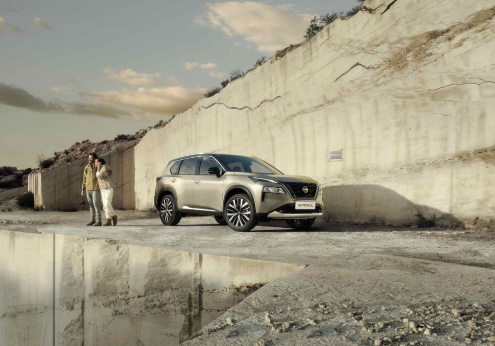 ТЕХНОЛОГІЯ e-4ORCE Новий погляд на повноприводні автомобілі.